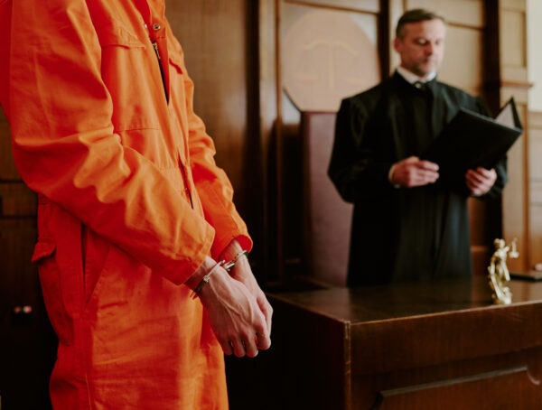 Understanding the bail process San Diego with pretrial services evaluation in a courtroom setting