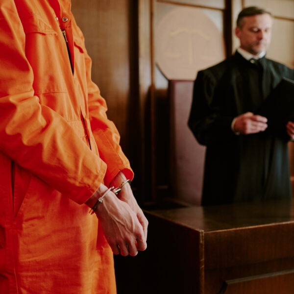 Understanding the bail process San Diego with pretrial services evaluation in a courtroom setting